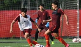 职业球员爆料喝酒视频播放,揭秘球场背后的真实生活